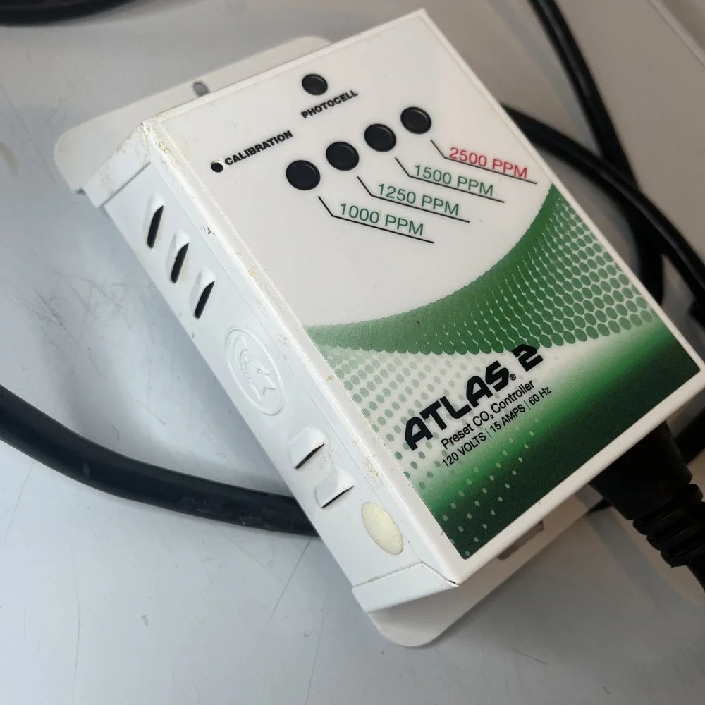 Titan Controls Atlas 2, Preset CO2 Monitor/Controller